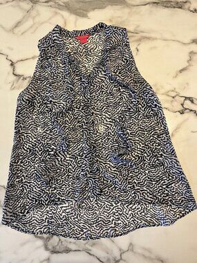 Sunny Leigh Sleevelss Blouse Medium